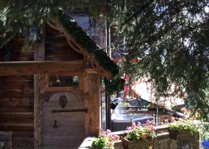 Hotel Les Chalets De Philippe Avec Jacuzzis Privatifs